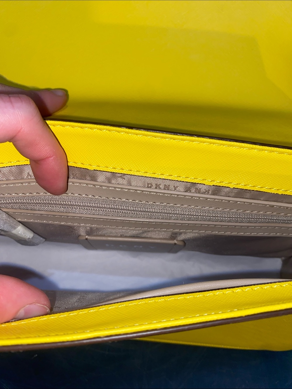 Michael Kors Bright Yellow Leather Crossbody Bag - Picture 3 of 3